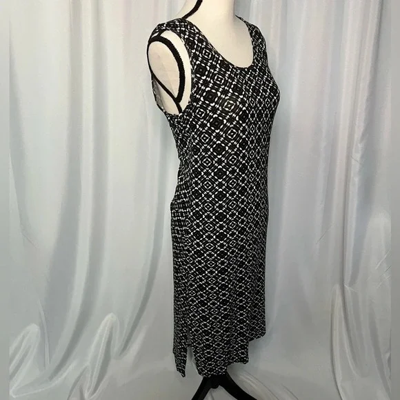 NWT Gaiam Stella Dress Cait Print in Black - size Medium - Picture 3 of 9
